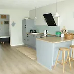 Lustrup Apartamento *