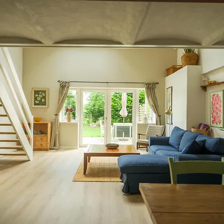 Lustrup Apartment *